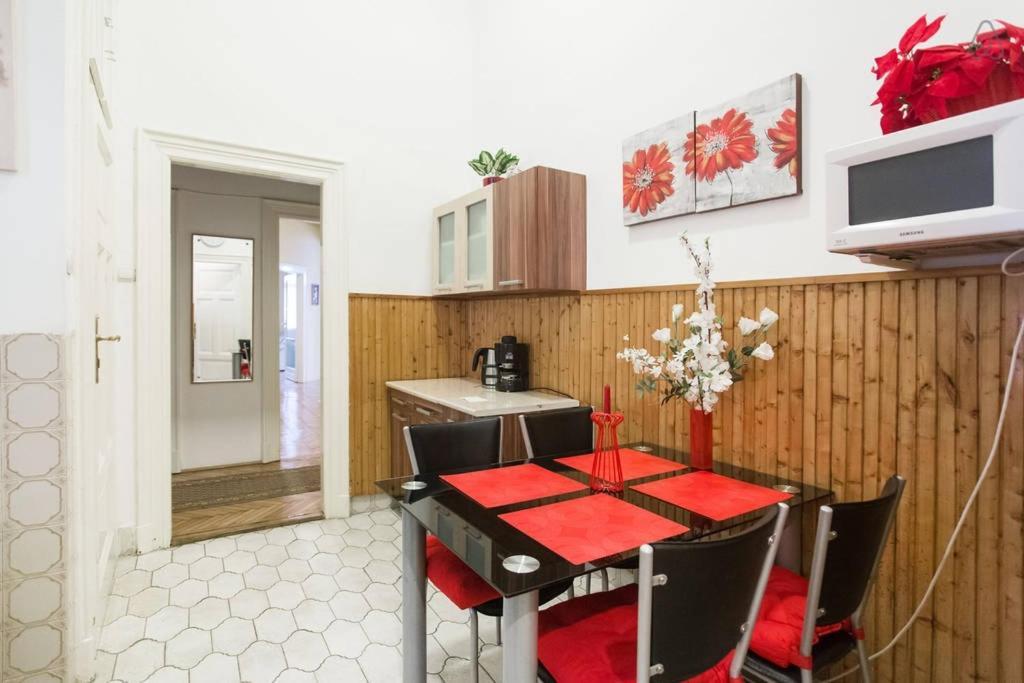 Chain Bridge Apartment بودابست المظهر الخارجي الصورة