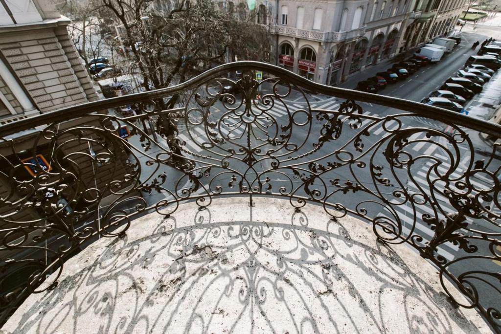 Chain Bridge Apartment بودابست المظهر الخارجي الصورة