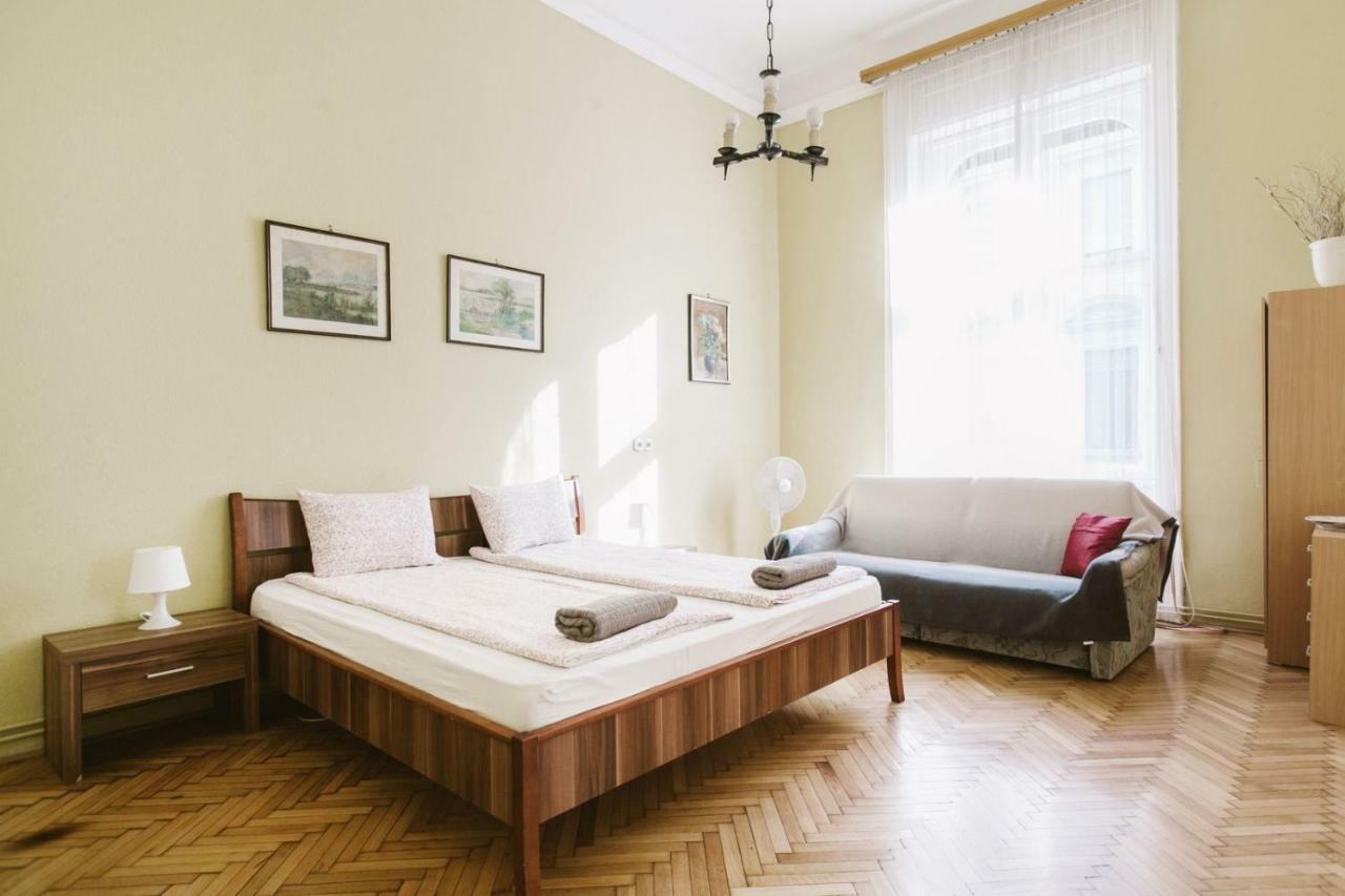 Chain Bridge Apartment بودابست المظهر الخارجي الصورة